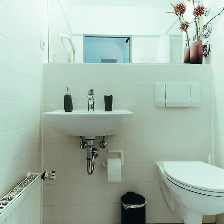 Modern Und Gemuetlich Ggue. Uni-passau, Tg-stellplatz, Balkon Appartement *