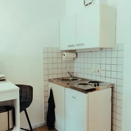 Modern Und Gemuetlich Ggue. Uni-passau, Tg-stellplatz, Balkon Appartement