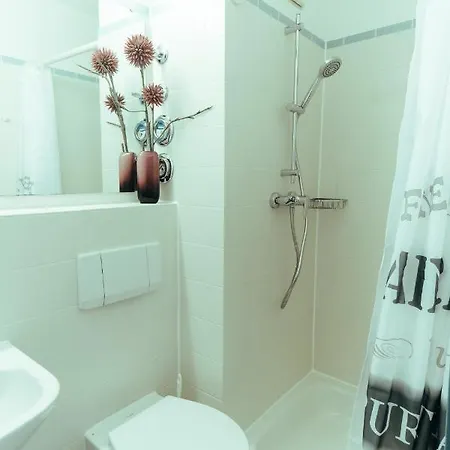 Daire Modern Und Gemuetlich Ggue. Uni-passau, Tg-stellplatz, Balkon Passau