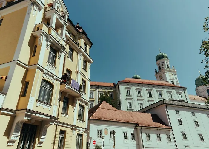 Modern Und Gemuetlich Ggue. Uni-passau, Tg-stellplatz, Balkon דירה פסאו